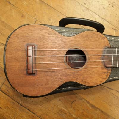 Martin Vintage Ukulele Style 1 Uke (circa 1930's, w. case) image 3