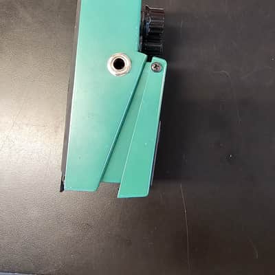 Boss TR-2 Tremolo (Silver Label) 1997 - Present - Green image 4