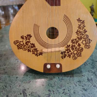 Vintage Soviet Child's Mandolin "Octava" Izyaslav USSR — Exceptional Condition image 3