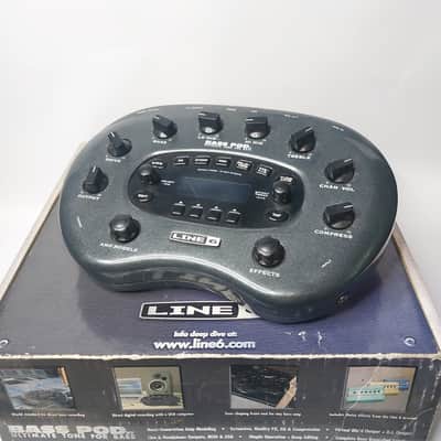 Line 6 Bass POD xt Multi-Effect and Amp Modeler in Box with Manual image 1