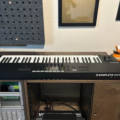 Native Instruments Komplete Kontrol S61 Mk2 2010s - Black image 9