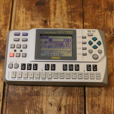 Yamaha QY70 Sequencer 2000s - Silver image 2