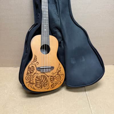 Luna MO CDR Concert Acoustic/Electric Ukulele w/ Case – B-Stock – Store Demo Condition image 17