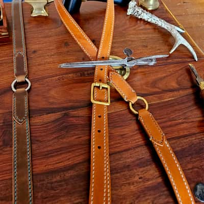 "Frodo" - Elegant hand stitched leather guitar strap with decorative ring image 16