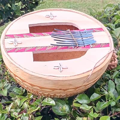 West African-style "thumb piano" (large Igbo ubo-aka) image 2