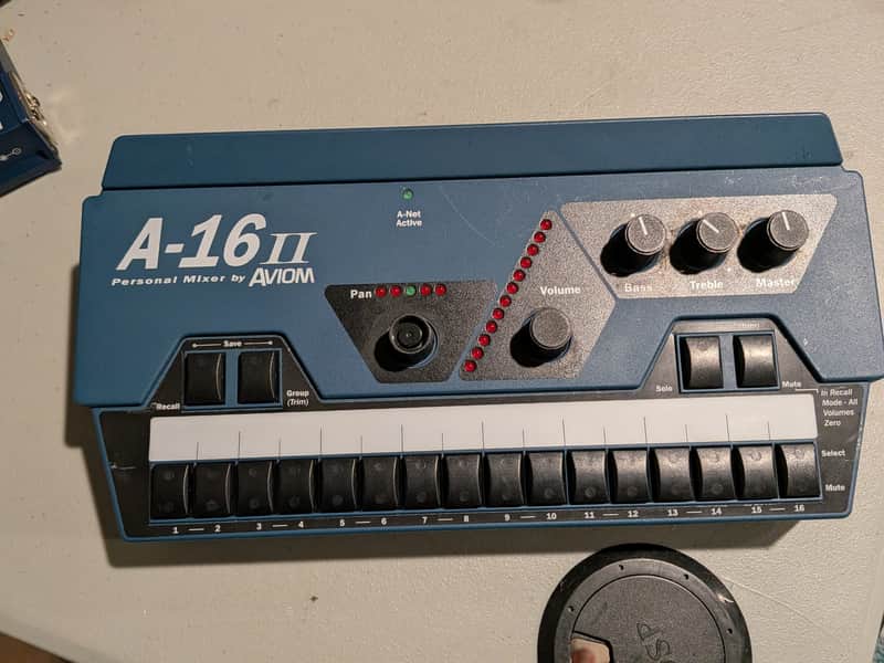 Aviom A-16II Personal Mixer