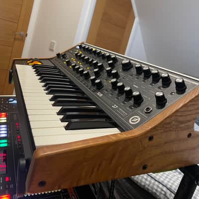 Moog Subsequent 37 Analog Synth 2017 - Present - Black