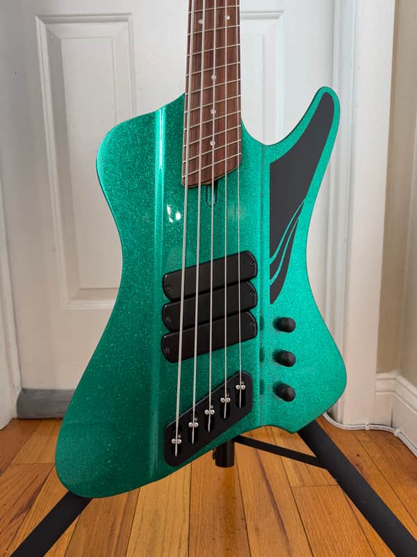 Dingwall D-Roc Standard