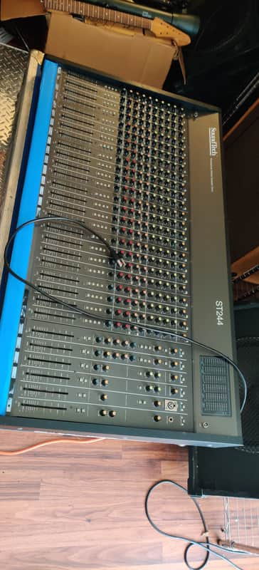 SoundTech ST244 Professional Mixing Board With Flight Case | Reverb