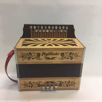 Weltmeister Vogtländer Melodeon A/D image 2