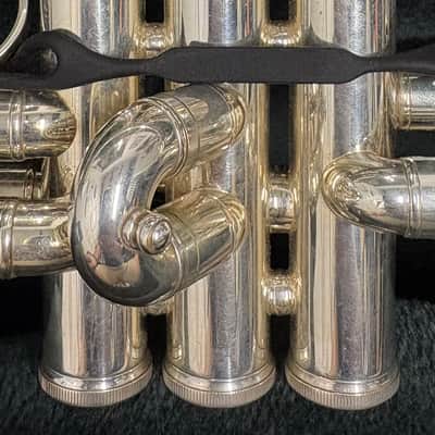 Yamaha Xeno Trumpet, Silver Finish, Gold Brass Bell, Model YTR8335RG image 3