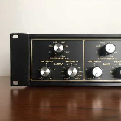 LEGENDARY MOOG MKPE 3 BAND PARAMETRIC EQUALIZER (1978) / PRO SERVICED / MICHAEL BRAUER FAVORITE / VOLTAGE SELECTOR / MICHAEL BRAUER & PRINCE image 4
