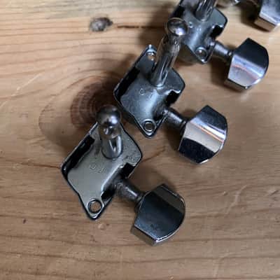 Yamaha Pacifica 012 Chrome Guitar Machine Heads Tuners 6 - in - line image 6