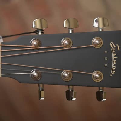 Eastman PCH2-TG Travel Guitar - Natural image 2