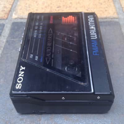 Sony WM-F77 FM/AM Walkman portable cassette player Good belt! works well! tape image 4