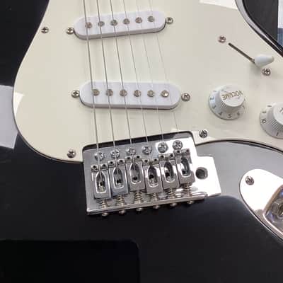Silvertone STRAT STYLE LATE 2000’s - BLACK image 15