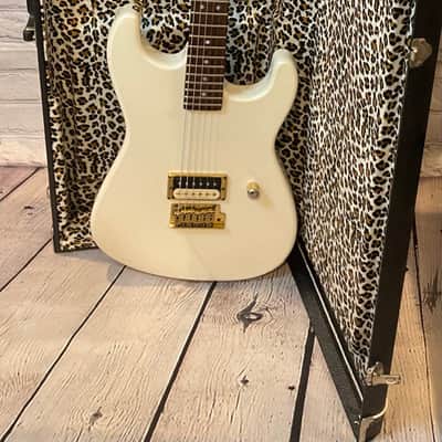 1996 Charvel Custom Shop San Dimas - Strat Head/Pearl White image 9