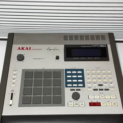 Akai MPC60  1988 - 1991 - Grey