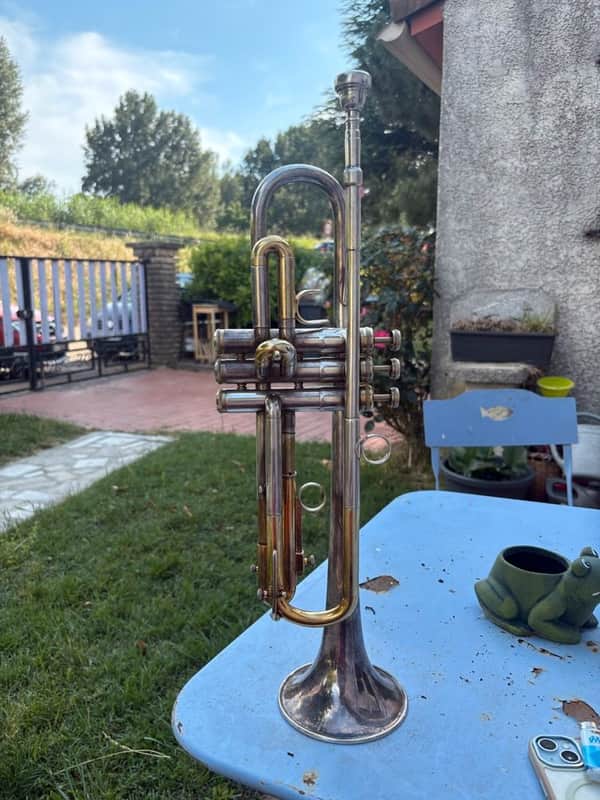 Martin Committee trumpet with bach stradivarius sterling silver plus 37 bell image 1
