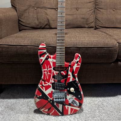 EVH Striped Series Frankie 2020 - Present - Red / White / Black Stripes Relic image 1