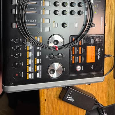 TASCAM DP-02 CD Digital Portastudio 8-Track Recorder please read description image 1