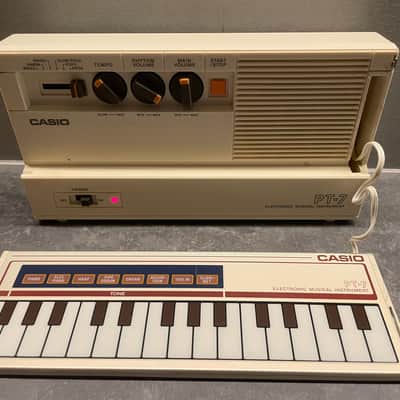 Casio PT-7 29-Key Mini Synthesizer 1982 - 1984 - White