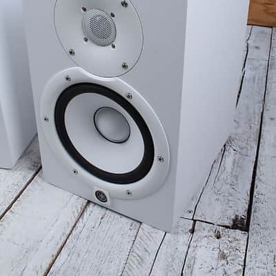 Yamaha HS7 Two Way Powered Studio Monitor PAIR OF TWO 95W Active Speakers White HS image 1