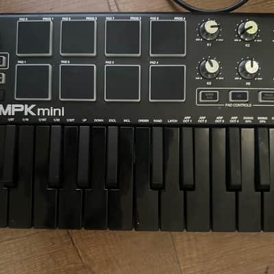 Akai MPK Mini MKIII 25-Key MIDI Controller 2020 - Present - Black image 2