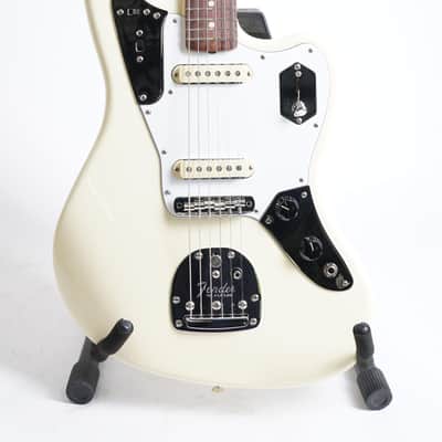 Fender Johnny Marr Jaguar 6-String Right-Handed Electric Guitar with Maple Neck and Rosewood Fingerboard (Metallic KO) image 2
