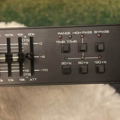 dbx 1531X Stereo / Mono Graphic Equalizer 1990s - Black image 3