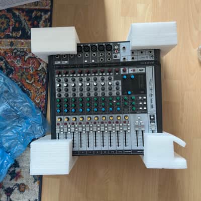 Soundcraft Signature 12 MTK 12-Channel Multi-Track Analog USB Mixer with Effects 2010s - Grey/Black image 4