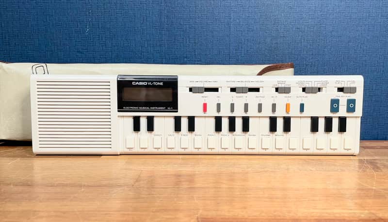 Casio VL-1 VL-Tone 29-Key Synthesizer Keyboard - White image 1