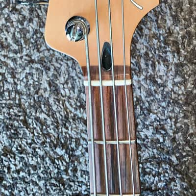 2003 Fender Deluxe Active Jazz Bass electric guitar skb hardshell case image 5
