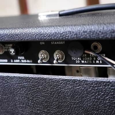 Fender Deluxe Reverb 22W Tube Guitar Combo Amp image 8