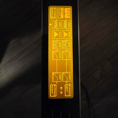 Behringer Ultracurve Pro DEQ2496 24-Bit Mastering Processor - Standard image 3