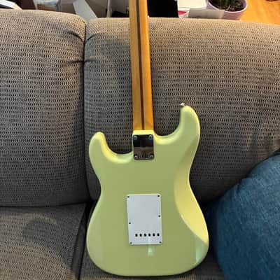 Fender stratocaster 2000’s - green apple image 4