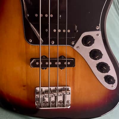 Squier Vintage Modified Jaguar Bass Special – 3-Tone Sunburst – 2013 – w/ Gig Bag & Strap image 9
