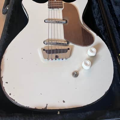1959 Danelectro Deluxe 6026 image 2
