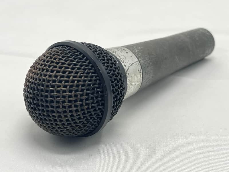 Shure Unidyne III SM57 Cardioid Dynamic Microphone | Reverb