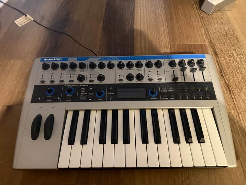 Novation K Station 25-Key 8-Voice Synthesizer | Reverb