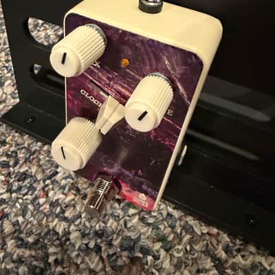 Old Blood Noise Endeavors BL-44 Reverse Variable-Clock Reverser 2022 - Present - Cream / Purple Graphic image 2