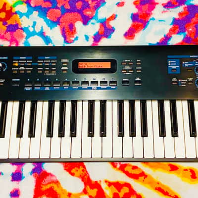 Roland Juno D 61-Key Synthesizer W/Bag
