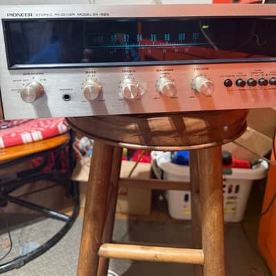 Pioneer SX-525 17-Watt Stereo Solid-State Receiver 1972 - 1974 - Silver image 7