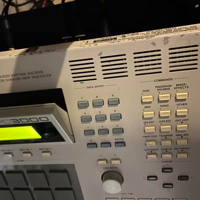 Akai MPC3000 MIDI Production Center 1993 - 2001 - Grey image 4