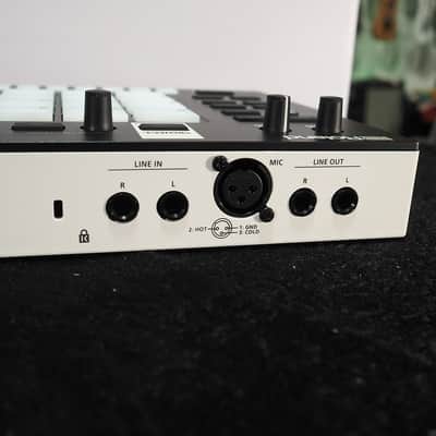 Roland Verselab MV-1 Workstation NIB / Authorized Dealer / Free Shipping! image 4