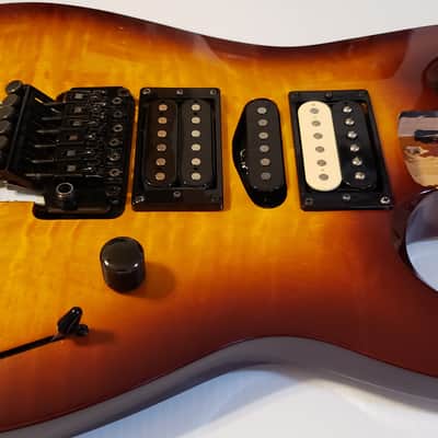 Kramer Striker FR424CM quilted maple loaded body Floyd Rose pickups 2000 sunburst image 4