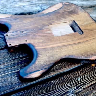 Stratocaster body, walnut image 8