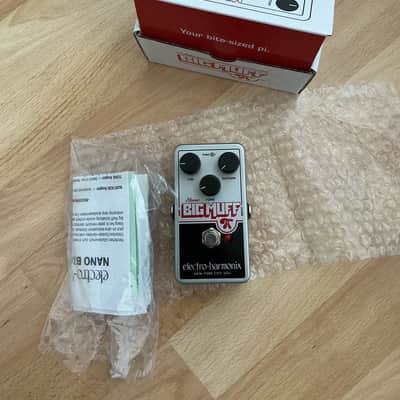 Electro-Harmonix Nano Big Muff Pi Distortion / Sustainer 2013 - Present - White / Black / Red image 2