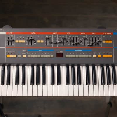 Roland Juno-106 Polyphonic Synthesizer