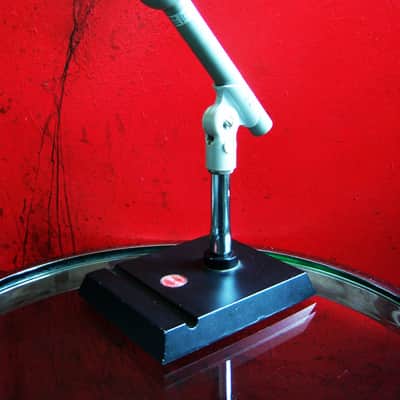 Vintage 1996 Electro-Voice RE10 Supercardioid Dynamic Microphone Low Z w mic clip & Atlas DS-2 desk stand RE11 RE15 RE16 RE18 Stevie Nicks # 4 image 7